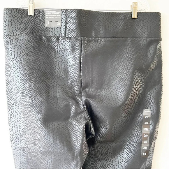 Torrid Textured Pixie Pants Black Croc Shine Women’s Size 2X Regular Slim Fix - Picture 4 of 10